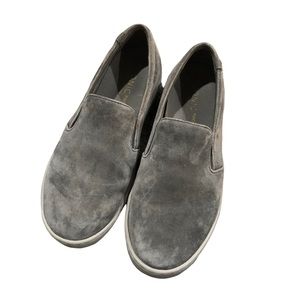 vionic avery pro suede